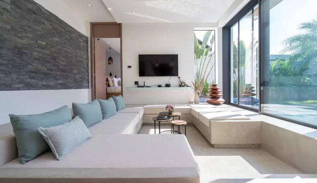 Labriz Ocean Villa - Tropical Modern Livingnn in Tambon Sa Khu