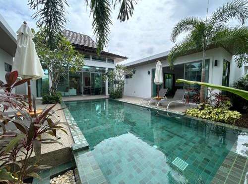 Lada Pool Villa