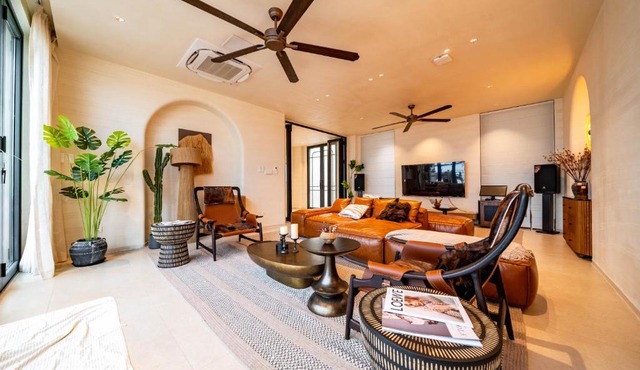 Lake House Pool Villa KTV&BBQ Peaceful Retreat in Pattaya