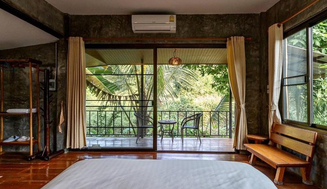 Lion Cafe Resort