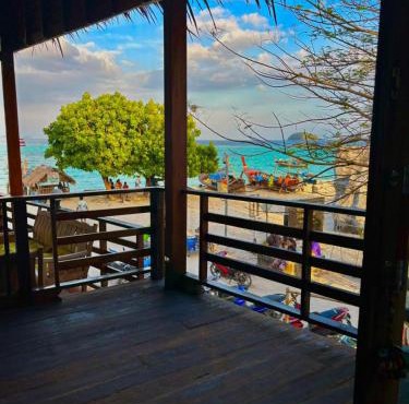 Lipe BeachHouse
