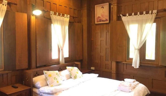 Luang Chumni Village in Bang Pa-in