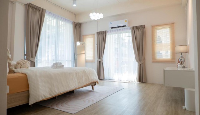 Lumi Minimal Residence in Makkasan