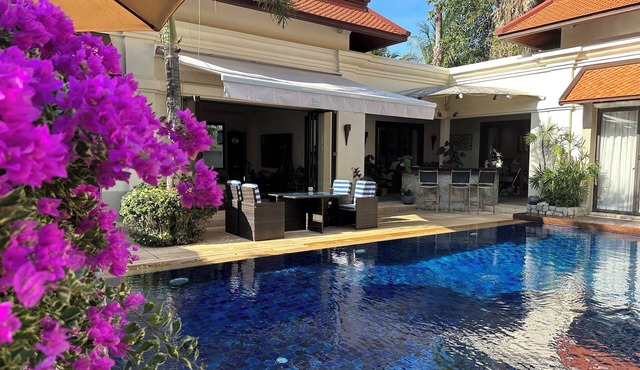 Luxurious 5-bedroom pool villa off enchanting Boat Avenue BangTao Beach