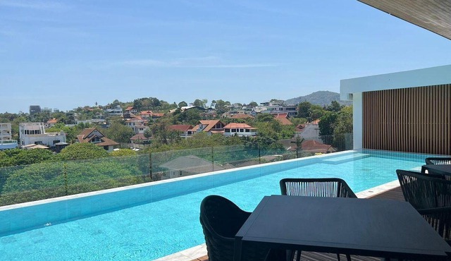 Luxury 1 bedroom apartment with Balcony in rawai in Rawai