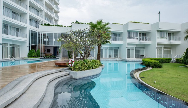 Luxury 2-Bedroom Apartment with Ocean Views in Hua Hin