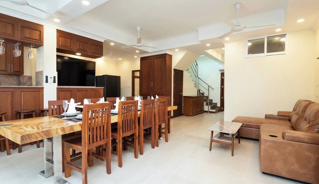 Luxury 4BR Resort Pool Villa in Pratamnak Residence in Pattaya