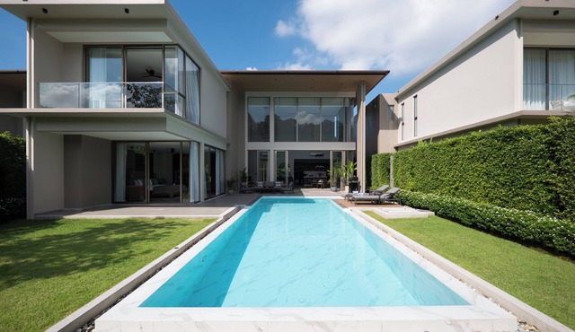 Luxury Family 4BR Villa Bang Tao, 12m Pool & Garden