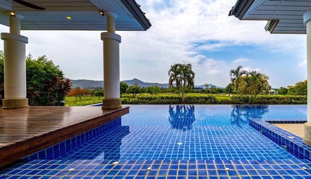 Luxury Mansion On Golf Course(BMG5)