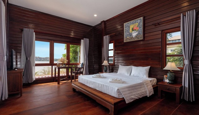 Mekong Riverside Villa