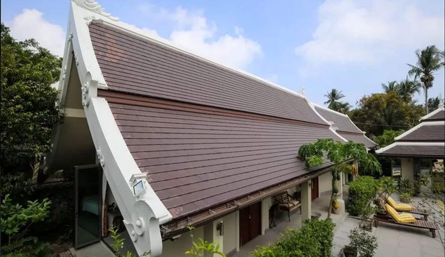 Mid-size luxury 3 bedrooms villa in Koh Samui