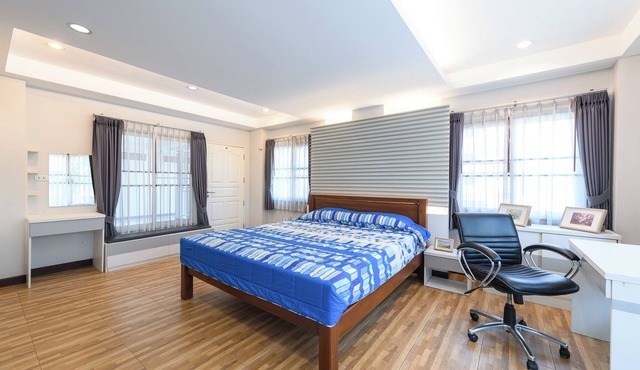 Mountain view apartment with kitchen & Bathtub near Nimman in Changpuak