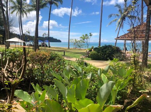 Nang Thong Beach Resort