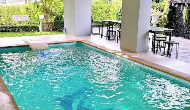 Nava Grand Hotel in Thanyaburi