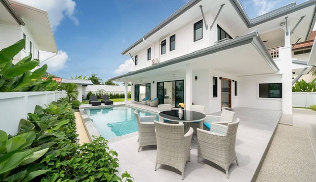 New & Luxurious Bangtao 4Bed Private Pool Villa
