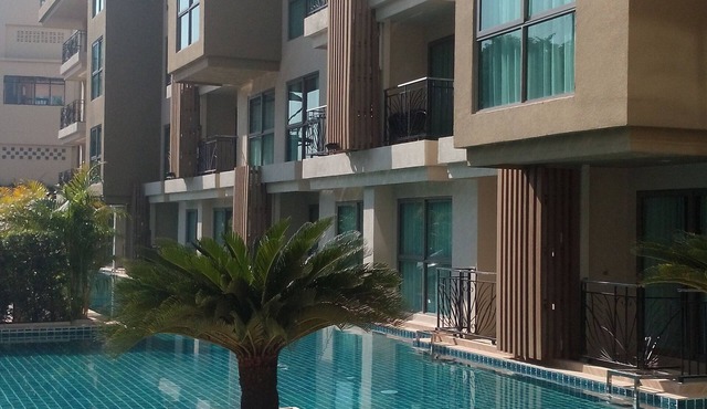 New luxury condo 7th floor sea view fully furnished free shuttle service