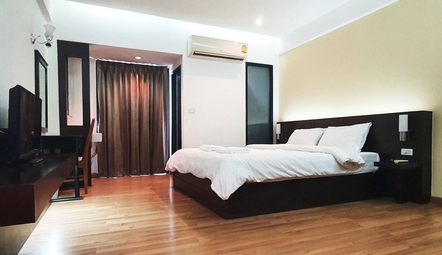 Next Bird Suite in Bangkok