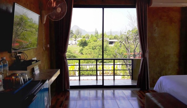 Oasis Resort in Pranburi
