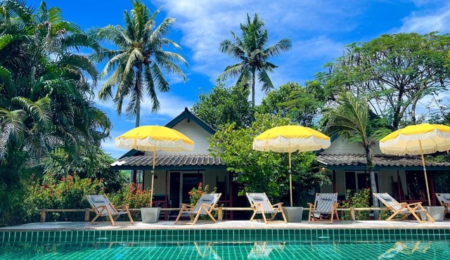 Oasis Yoga Bungalows in Ko Lanta