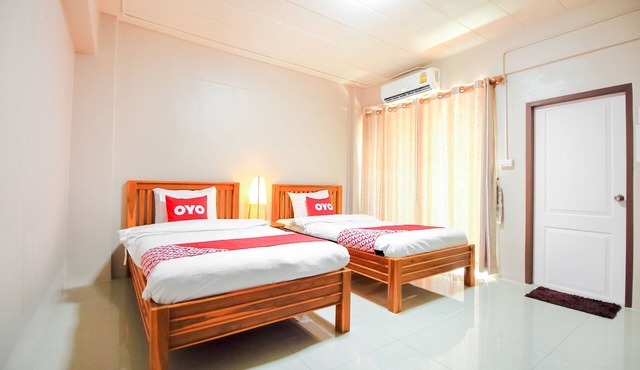 OYO 349 Aroonrung House in Nonthaburi