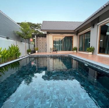 P2 Location pool villa