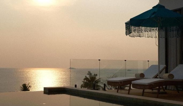 Palaum 4BR Luxury Villa Infinity Pool & Sunset Sea Views in Ban Madua Wan