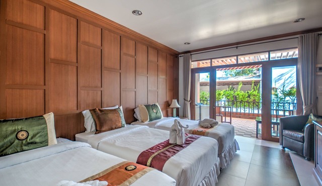 Palm Beach Resort in Pranburi
