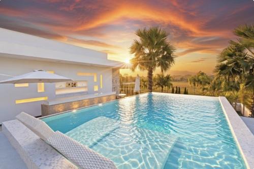 Palm Villa - Award Winning Modern Luxury & Exclusive Villa