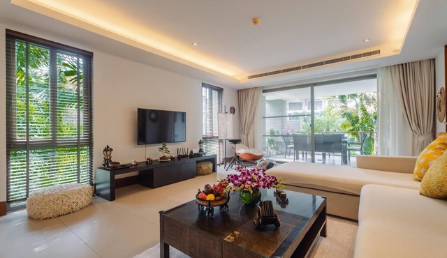 Pearl Of Naithon 3 Bedroom Beachfront Condo