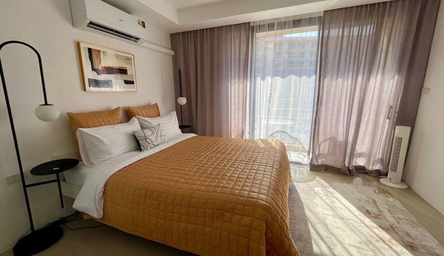 Perfect studio apartment with AC in charming ตำบล ไม้ขาว