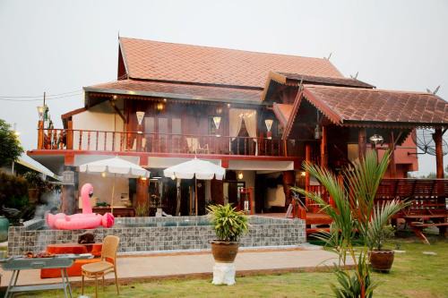 Phetpiman private pool villa