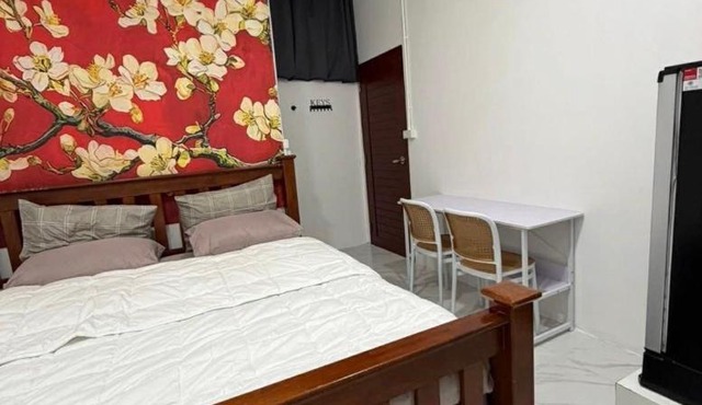 Phuket Hostel at Town
