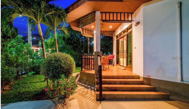 Premium Long-Stay Villa - Pool, Garden, Near the Beach, 2 Bedrooms, 90 square meters in Hua Hin District