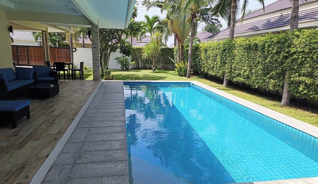 Private Pool 3-bedroom villa in tranquil Cha-am/Hua Hin. Relaxation awaits in Cha-am