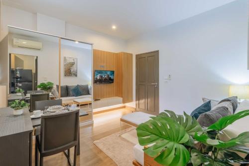 Quiet Condo 5 Min to Beach-Boat Ave Hill MynaC285