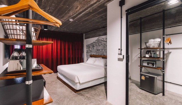 Quip Bed & Breakfast Phuket Hotel