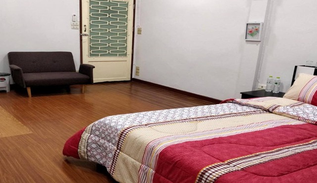 R-One 24-7 Hostel