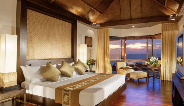 Rawi Warin Resort & Spa - Beachfront Pool Villa