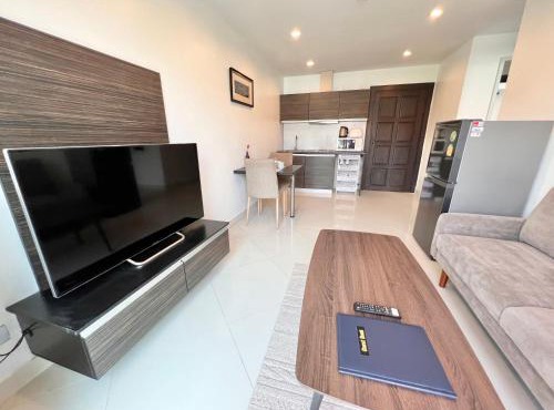 RENOVATED 1 Bedroom Condo in Park Lane in Jomtien Beach