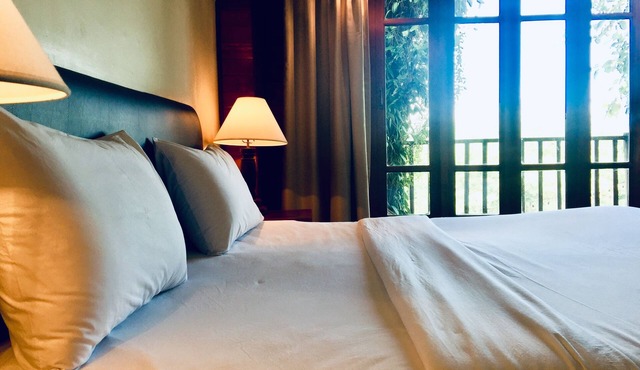 Riverhouse Hotel - The Teak House in Mae Sariang