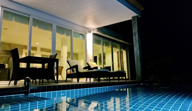 Romantic Beach-Front Pool Villa-2