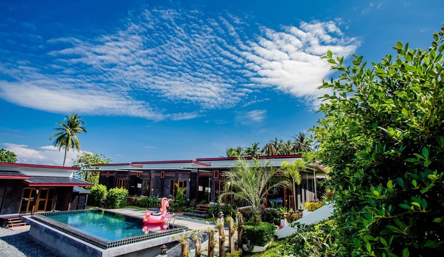 Room Only · Deluxe Room, 16min to Phuket Old Town in Tambon Wichit