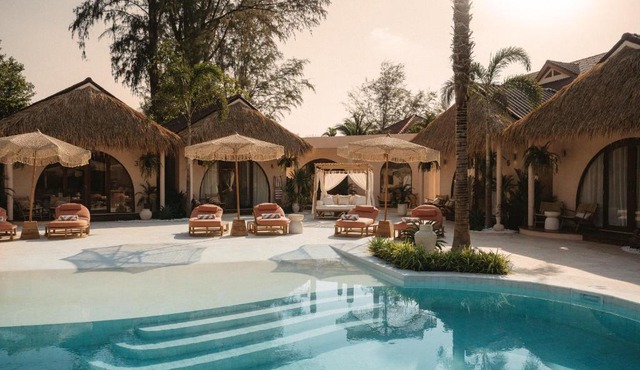 SAGA Boutique Villas near Sol Beach in Ko Chang