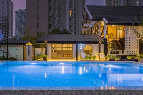 Saga Pool House 5BR, 200m from BEACH