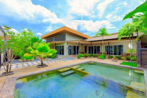 Saline Hot Spring Resort นำ้พุร้อนเค็ม รีสอร์ท in Khlong Thom