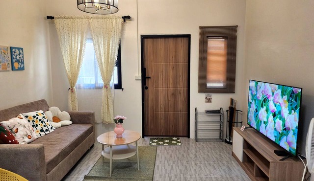 Sathorn 2BR Home, Walk to BTS and Pier, Near ICONSIAM and Asiatique in Bangkok