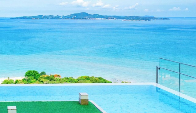 Sea View Luxury - Experience The Exclusivity in Muang Pattaya