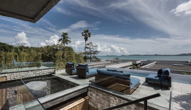 Seafront Villa in a Lush Tropical Surroundings