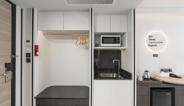 Seekers Finders Rama IV Hotel SureStay Collection by BW in Bangkok