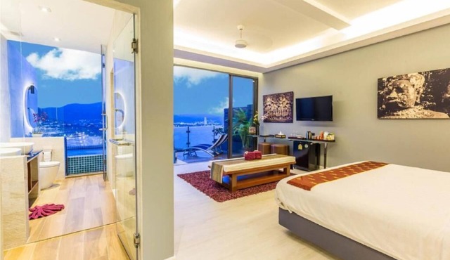 Sky Suites with Balcony (007) in Patong